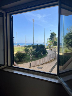 Bilocale vista mare sul lungomare Siderno